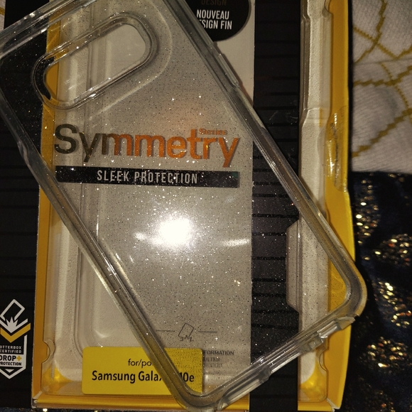 Phone case - Picture 3 of 4